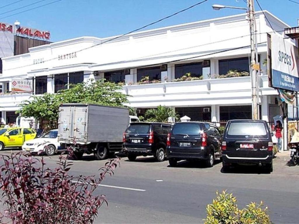 Hotel Santosa Malang Ngoại thất bức ảnh
